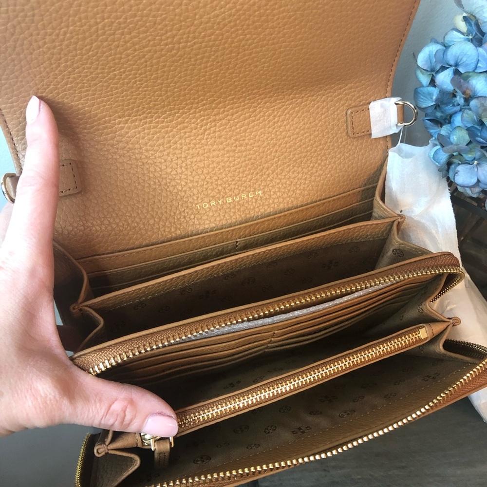 Tory Burch bombe flat wallet crossbody - Picture 6 of 8